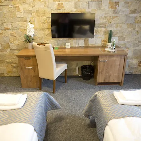 فندق مبيت وإفطار Lando 4*