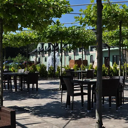 Alojamento de Acomodação e Pequeno-almoço Lando 4*