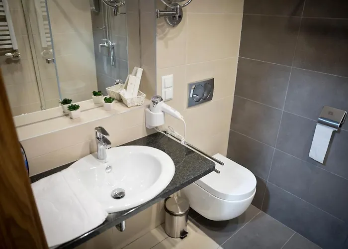 Lando Bed & Breakfast 4*